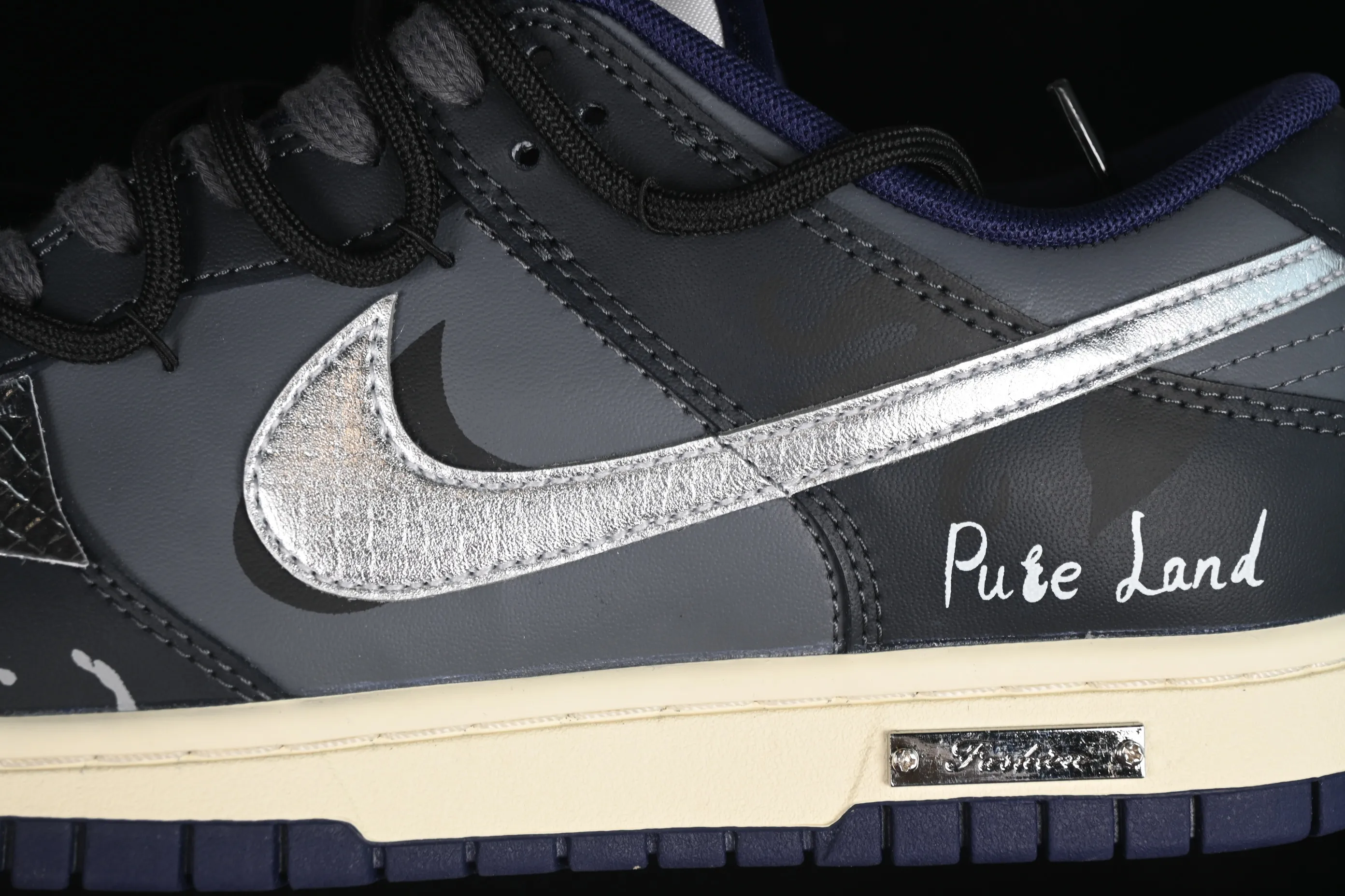 All Categories Nk SB Dunk Series Nk SB Dunk Low Low-top sneakers Nk Dunk Low Retro block Street retro Dark splash ink Leather cross SB low-top casual sneakers FV8106-181